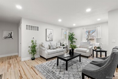 2655 Monaco Pkwy, Denver, CO 80207 - photo 4