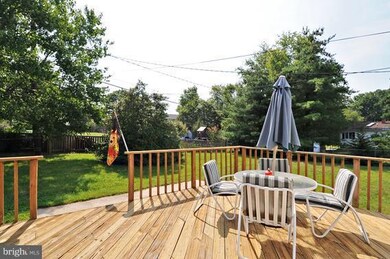 2301 Whitby Ct, Catonsville, MD 21228 - photo 2