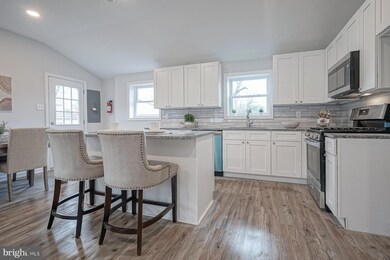 423 Burke Ave, Woodbury, NJ 08096 - photo 3