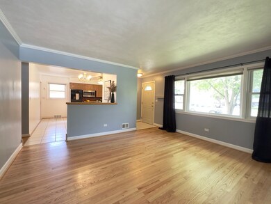 2531 Linden Ave, Waukegan, IL 60087 - photo 4