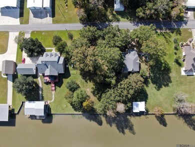 13304 Bayou Terrace Dr, Saint Amant, LA 70774 - photo 5