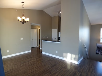 144 Bertram Dr unit L, Yorkville, IL 60560 - photo 5