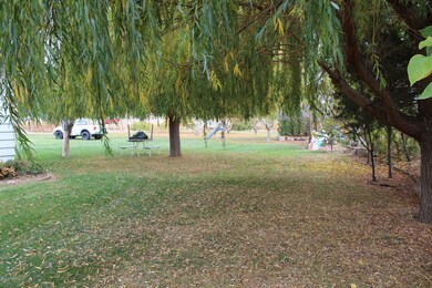 5205 Postma Rd, Moxee, WA 98936 - photo 2