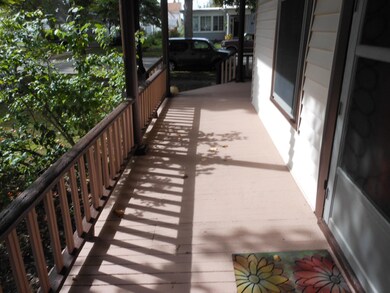 610 4th St, Covington, IN 47932 - photo 4