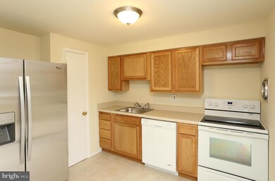 3 Hapsburg Ct, Parkville, MD 21234 - photo 4