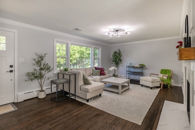 2428 Huntington Turnpike, Trumbull, CT 06611 - photo 6