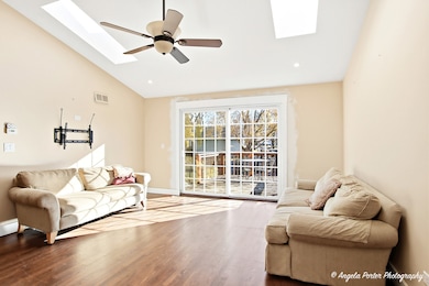 3258 Hale Ln, Island Lake, IL 60042 - photo 5