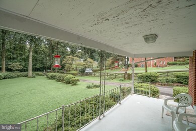 5129 Summit Dr, Fairfax, VA 22030 - photo 6