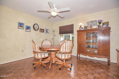 10258 W Highwood Ln, Sun City, AZ 85373 - photo 6