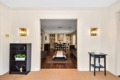 10027 Pine Forest Rd, Houston, TX 77042 - photo 5