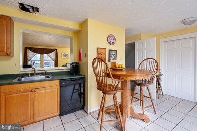 9647 Glendower Ct, Laurel, MD 20723 - photo 7