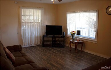 230 E Emil St, Pharr, TX 78577 - photo 3