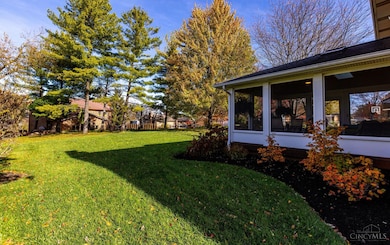 9140 Red Cedar Dr, West Chester, OH 45069 - photo 4