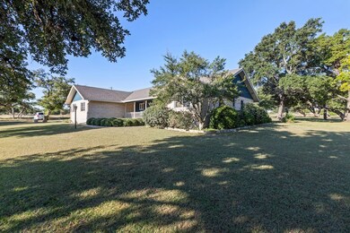 894 Southwoods Dr, Fredericksburg, TX 78624 - photo 3