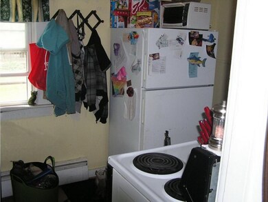 123 Agassiz St, Bethlehem, NH 03574 - photo 4