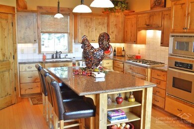 61351 Wild Rapids Dr, Bend, OR 97702 - photo 3