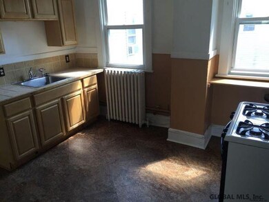 15 Barrows St, Albany, NY 12209 - photo 4