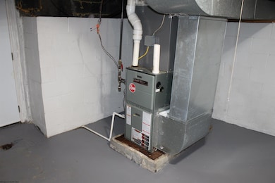 1912 Bunner Ridge Rd, Fairmont, WV 26554 - photo 7