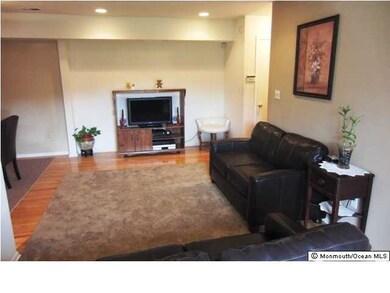28 Ginger Ct unit 28, Eatontown, NJ 07724 - photo 2
