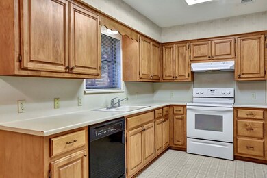 122 Frederick Rd, Fredericksburg, TX 78624 - photo 6