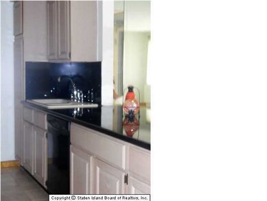 Chestnut Hill at Essex Park unit 2E, Staten Island, NY 10314 - photo 6