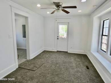 B0D94700-6DD3-4FF6-B78F-D713CB597D09_1_2