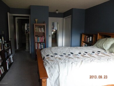 1409 Village Dr, Stroudsburg, PA 18360 - photo 5