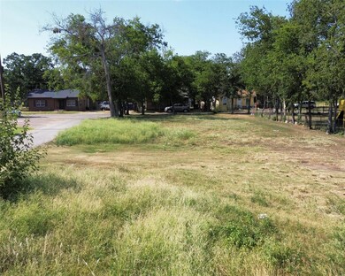 1001 E Henderson St, Cleburne, TX 76031 - photo 4