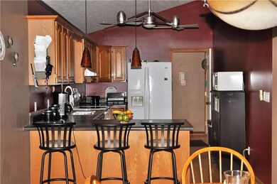 3625 Richland Dr, Columbus, IN 47203 - photo 4