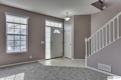 902 Port Royal Dr, Papillion, NE 68046 - photo 2