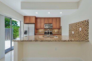 3813 38th Way West Palm Beach-large-004-