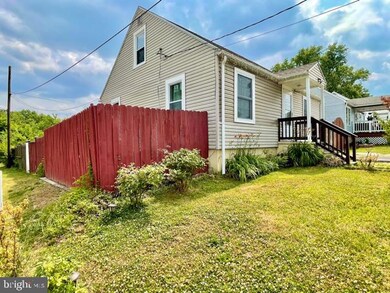 4821 Hazelwood Ave, Baltimore, MD 21206 - photo 3