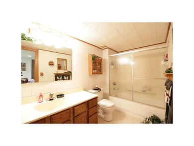 203 Summit St, Center Point, IA 52213 - photo 5