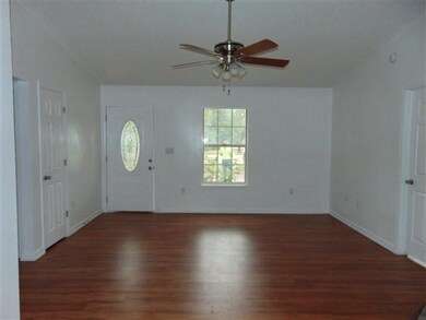 Living Room (4)