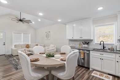 422 N Fulton St, Florence, AL 35630 - photo 7