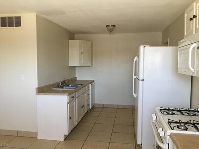 2647 N 48th Ln, Phoenix, AZ 85035 - photo 6