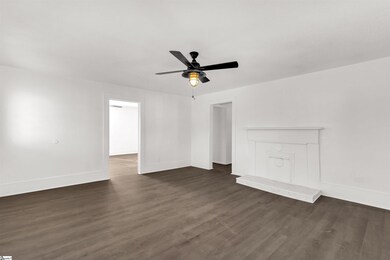 705 Old North Main St, Clover, SC 29710 - photo 6