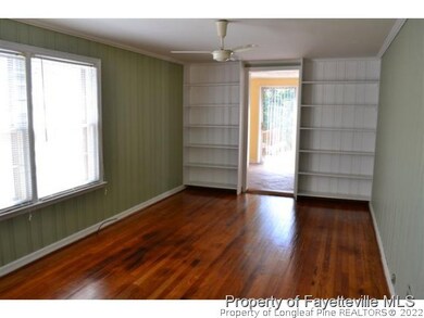 324 Pinecrest Dr, Fayetteville, NC 28305 - photo 3