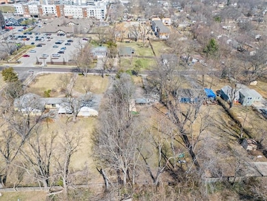 6825 W 82nd St, Overland Park, KS 66204 - photo 4