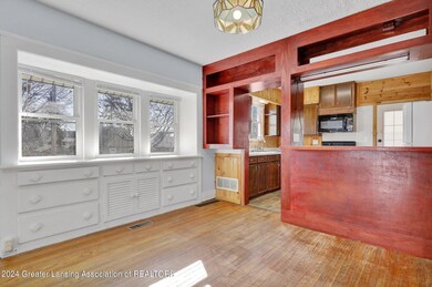 1038 Parker St, Lansing, MI 48912 - photo 3