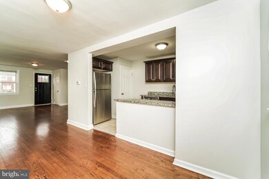 7812 Hillsway Ave, Parkville, MD 21234 - photo 4