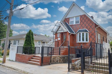 10 Ellington St, Staten Island, NY 10304 - photo 2