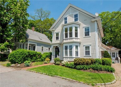 7 Howe St unit 2, Bristol, RI 02809 - photo 2