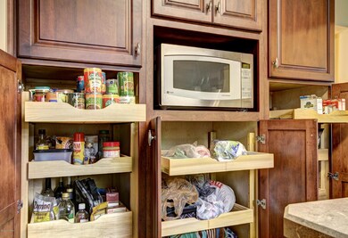 9233 Fern Creek Rd, Louisville, KY 40291 - photo 5