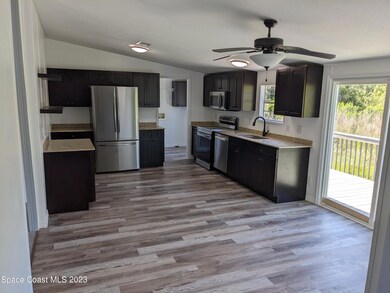 6720 Eurika kitchen