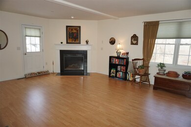 229d Belknap Dr, Suncook, NH 03275 - photo 4