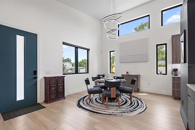 2500 4th Ave S, St. Petersburg, FL 33712 - photo 2