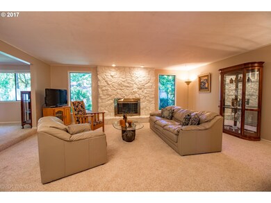 1475 Amberland Ave, Eugene, OR 97401 - photo 2