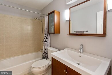 16928 Jed Forest Ln, Woodbridge, VA 22191 - photo 5