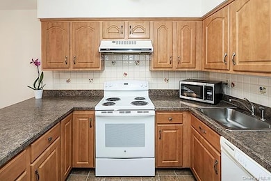 400 Fulton St unit 14C, Farmingdale, NY 11735 - photo 7